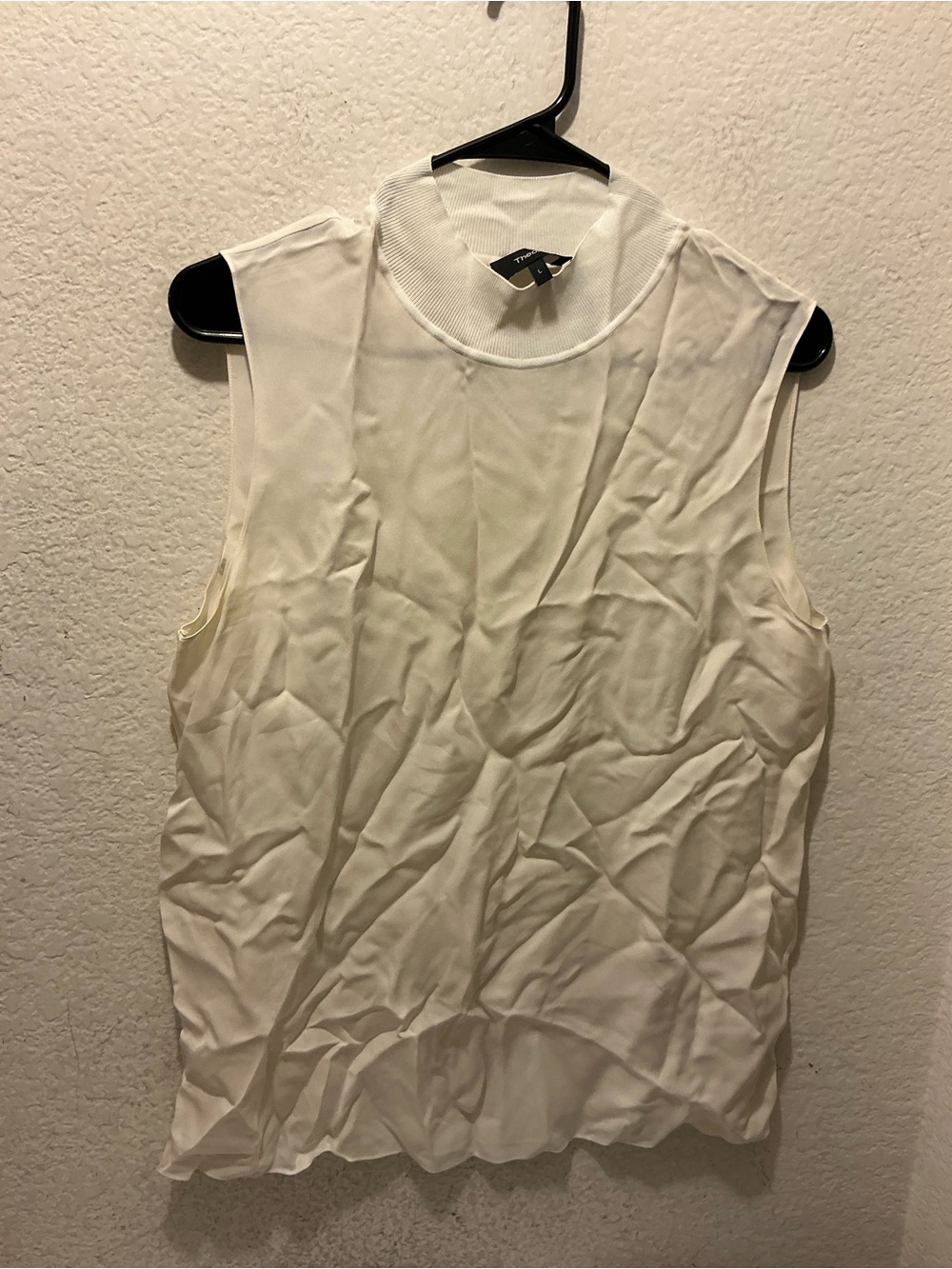 Theory Cream Sleeveless Mock ribbed Neck Tank 100% silk size L